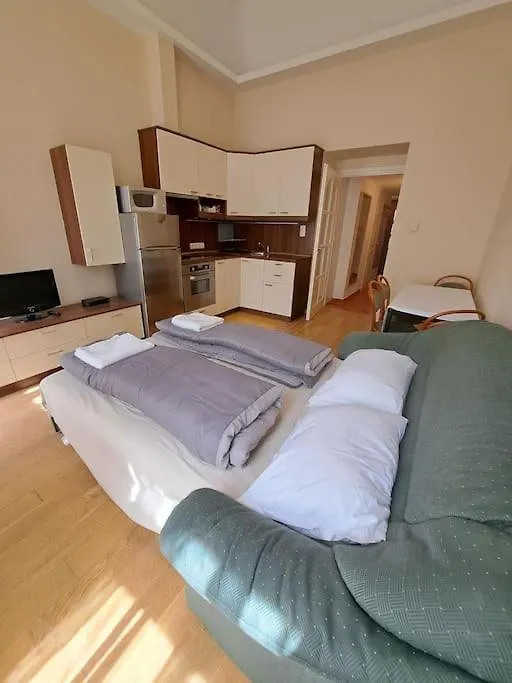 Lovely Apartment In The Centre At Opera Budapest